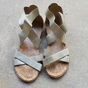 Kenneth Cole Reaction Gold Sandals
